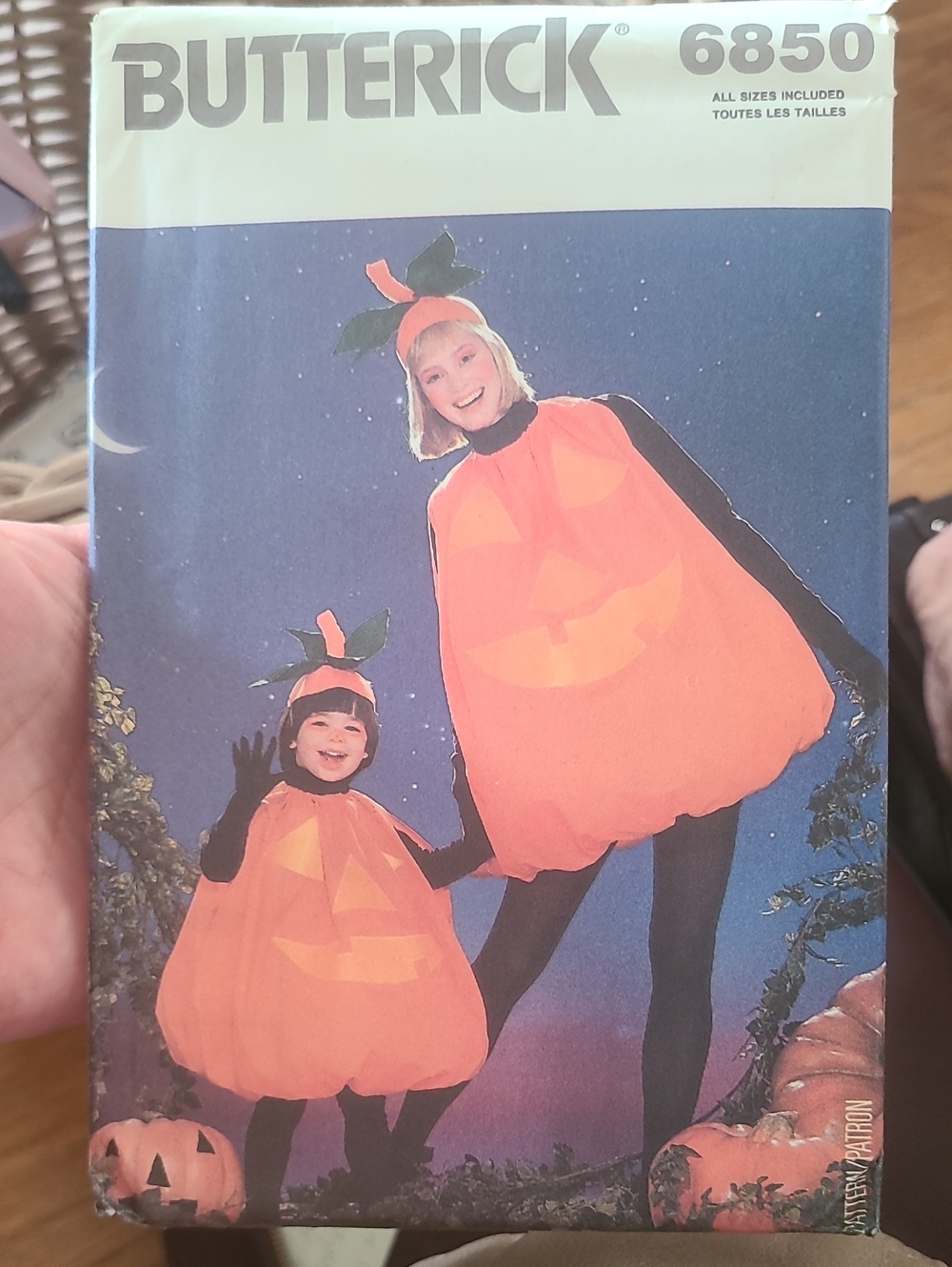 vintage Butterick 6850 sewing pattern for a Jack-O'-Lantern Halloween costume